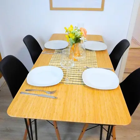 Apartment Besinnliches Bijou, Klein, Aber Oho Mit Wohlfuehlfaktor Bochum
