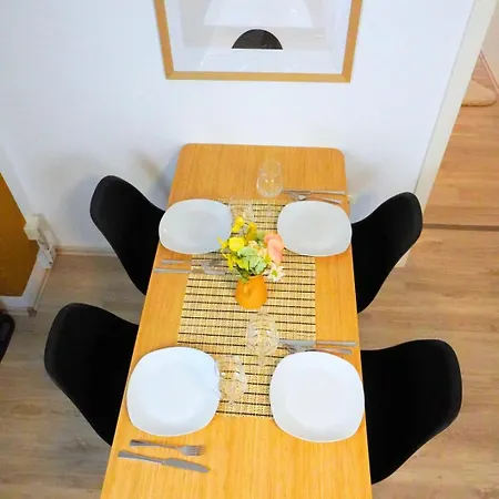 Besinnliches Bijou, Klein, Aber Oho Mit Wohlfuehlfaktor * Бохум