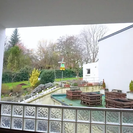 Besinnliches Bijou, Klein, Aber Oho Mit Wohlfuehlfaktor * Бохум